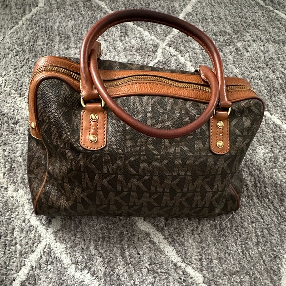 Authentic Michael Kors Handbag with Signature Leather - Picture 1 of 13